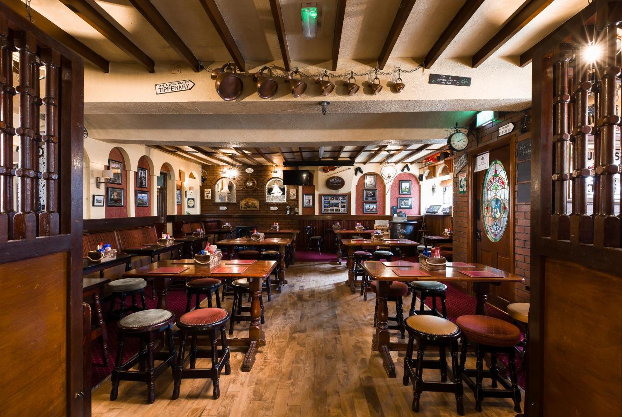 The Dingle Pub Rooms Екстериор снимка