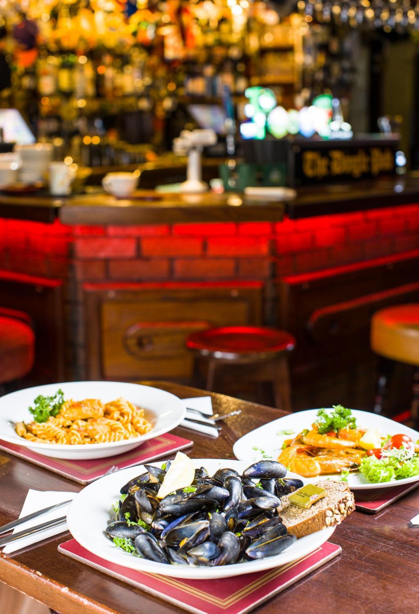 The Dingle Pub Rooms Екстериор снимка