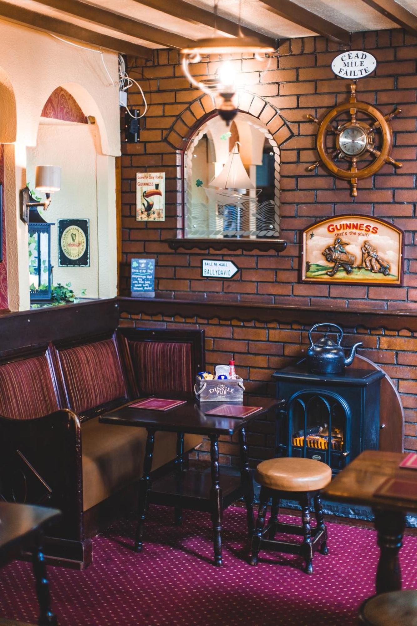 The Dingle Pub Rooms Екстериор снимка