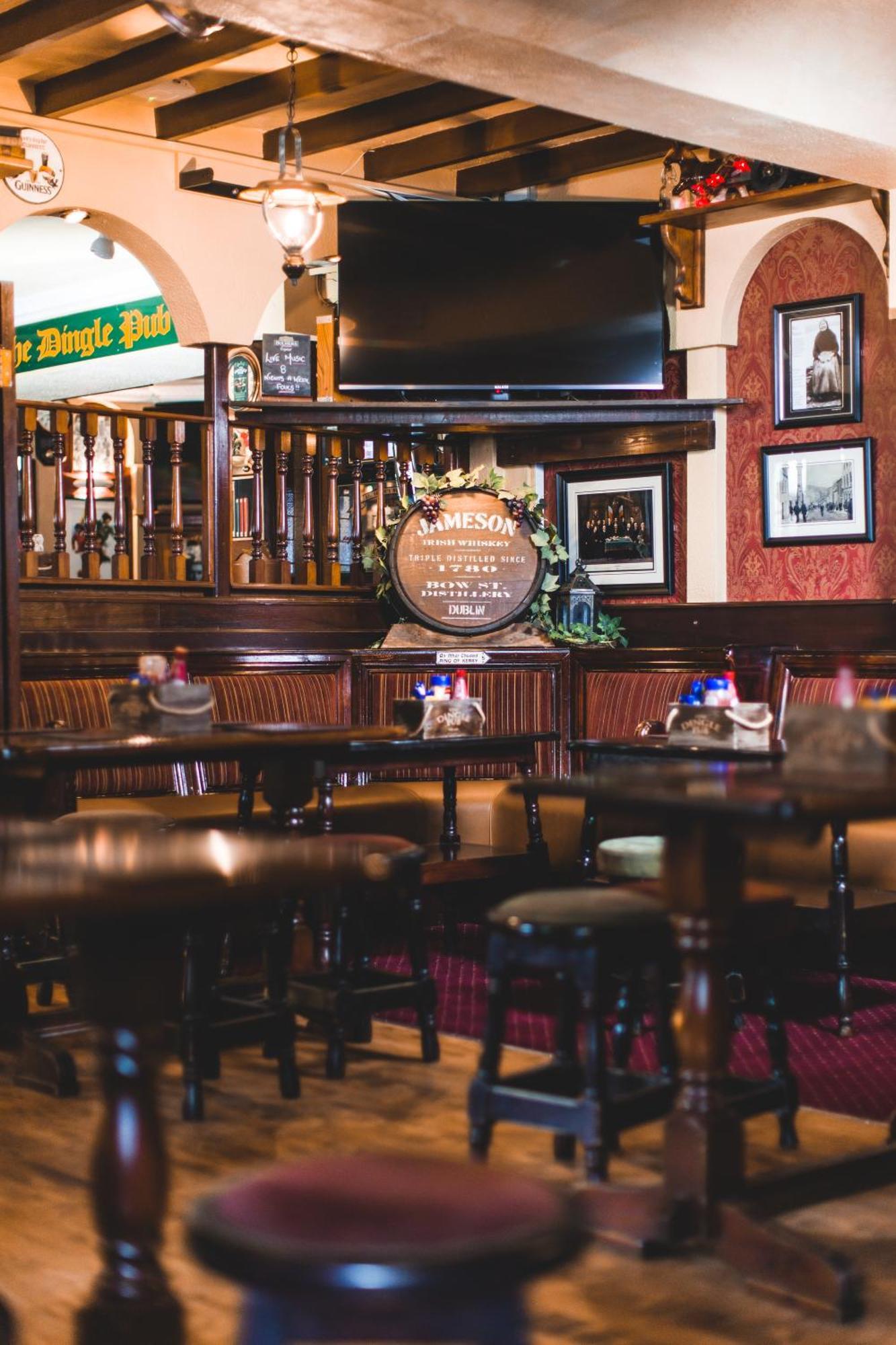 The Dingle Pub Rooms Екстериор снимка